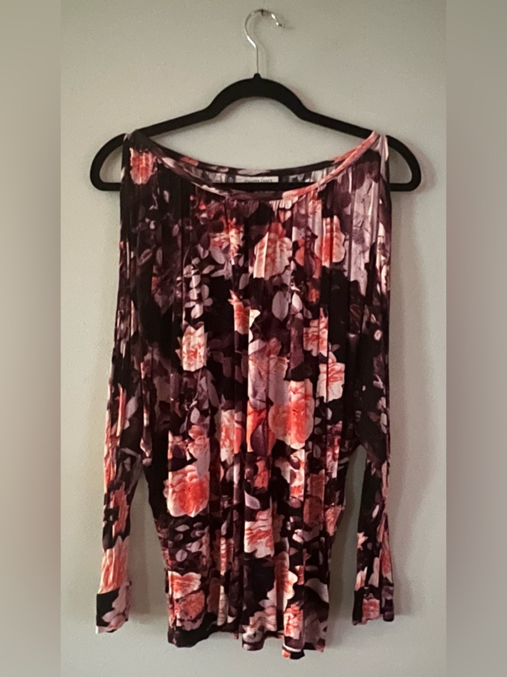 Jennifer Lopez Cold Shoulder Dolman Floral Top